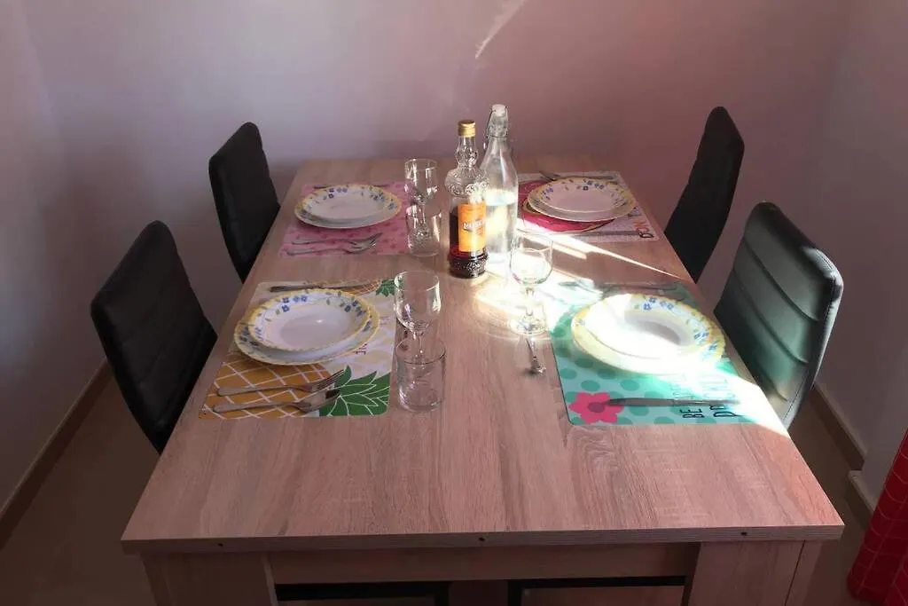“Smile Nerja” Chic Apartment With Wifi, 4 Guests  Nerja
