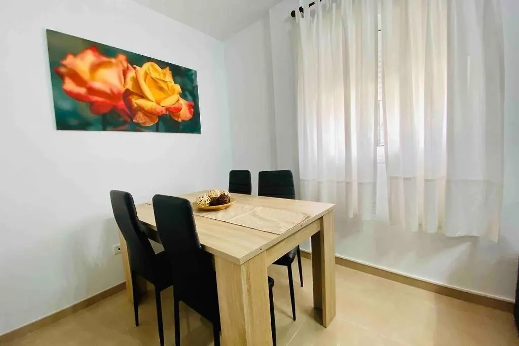 “Smile Nerja” Chic Apartment With Wifi, 4 Guests