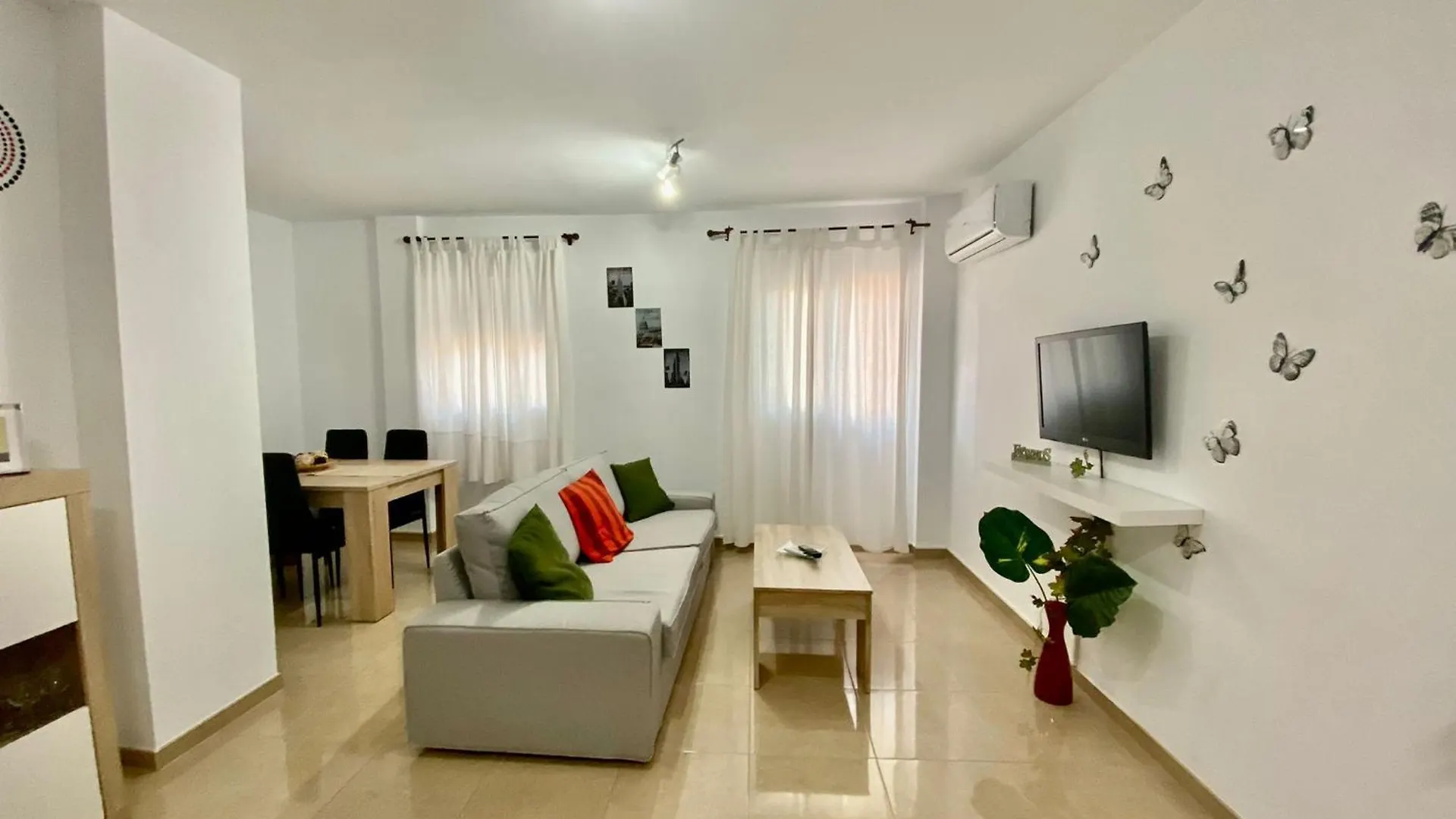 “Smile Nerja” Chic Apartment With Wifi, 4 Guests Spain